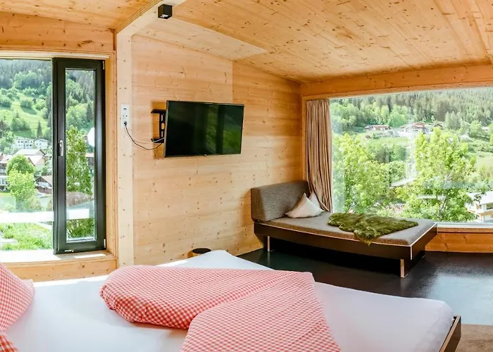 Refugio Laudegg ラディス