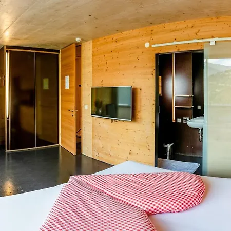 فندق Refugio Laudegg 3*