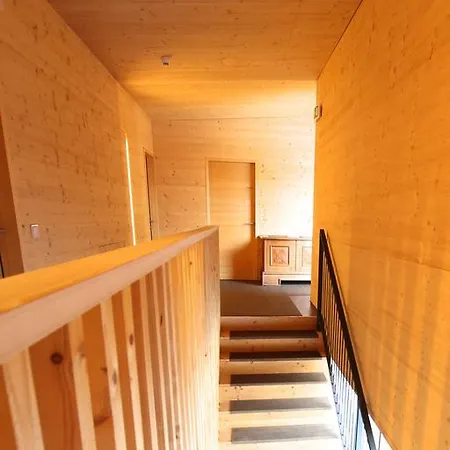Refugio Laudegg لاديس
